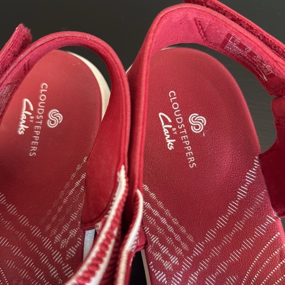 Clarks Red Crisscross Slingback Sandals for Women - Picture 5 of 6